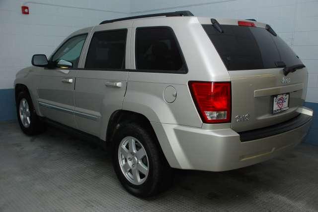 Jeep Grand Cherokee 2010 photo 4