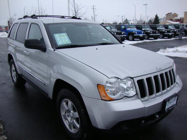 Jeep Grand Cherokee 2010 photo 3