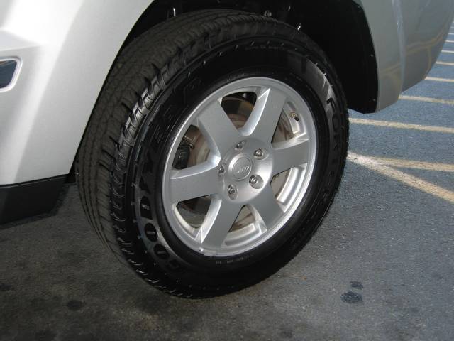 Jeep Grand Cherokee 2010 photo 2