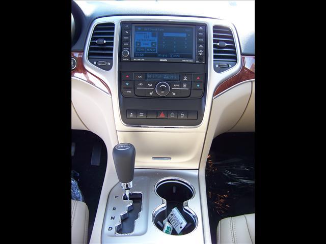 Jeep Grand Cherokee 2011 photo 4