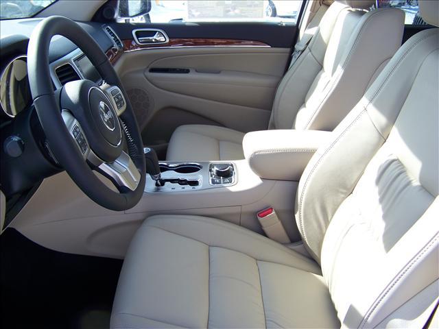 Jeep Grand Cherokee 2011 photo 5
