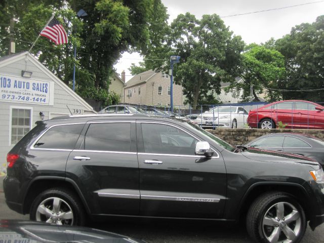 Jeep Grand Cherokee 2011 photo 4