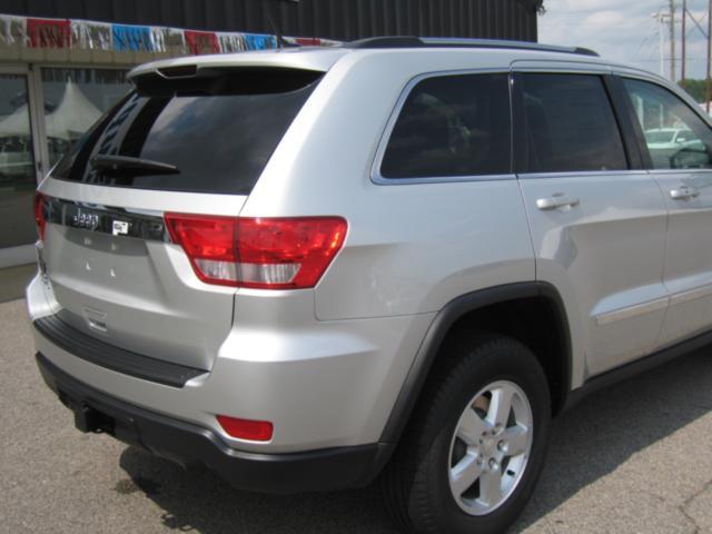 Jeep Grand Cherokee 2011 photo 1