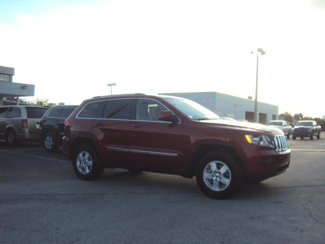 Jeep Grand Cherokee 2011 photo 1