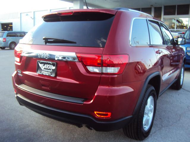 Jeep Grand Cherokee 2011 photo 2