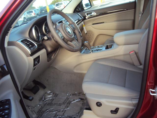 Jeep Grand Cherokee 2011 photo 4