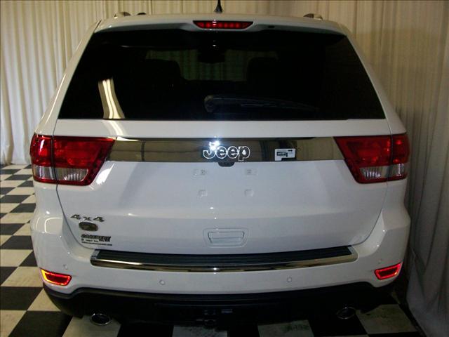 Jeep Grand Cherokee 2011 photo 4