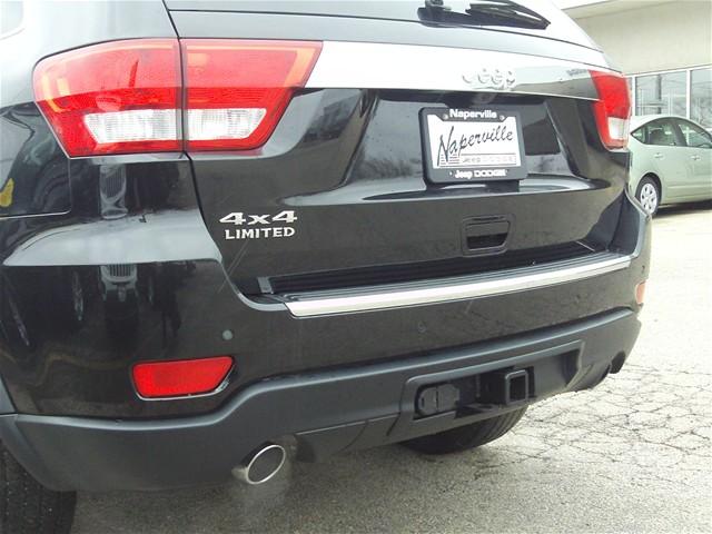 Jeep Grand Cherokee 2011 photo 4