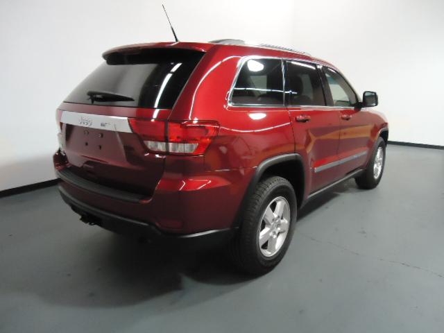Jeep Grand Cherokee 2011 photo 1