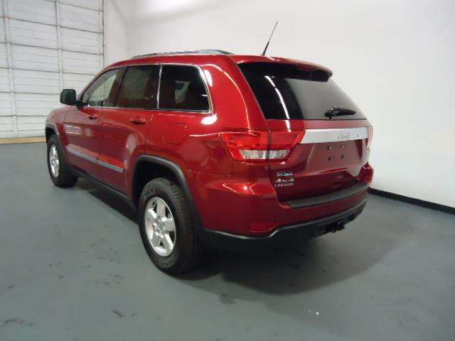 Jeep Grand Cherokee 2011 photo 2