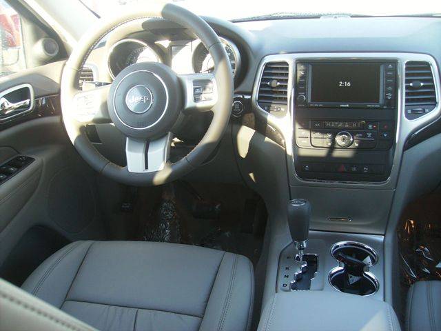 Jeep Grand Cherokee 2011 photo 5