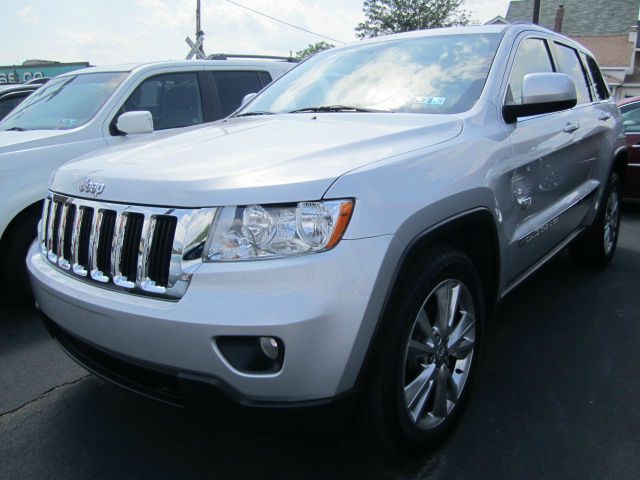 Jeep Grand Cherokee Base W/nav.sys SUV