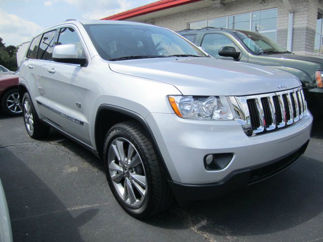 Jeep Grand Cherokee 2011 photo 2