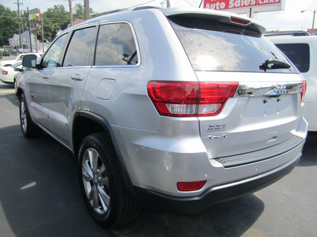 Jeep Grand Cherokee 2011 photo 4