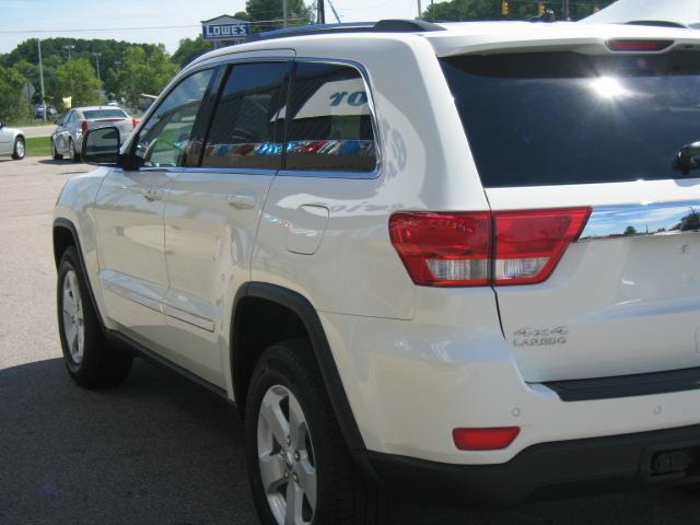 Jeep Grand Cherokee 2011 photo 4