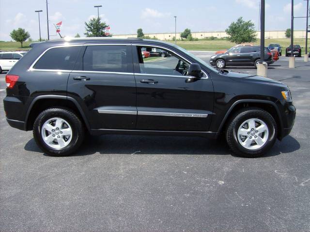 Jeep Grand Cherokee 2011 photo 4