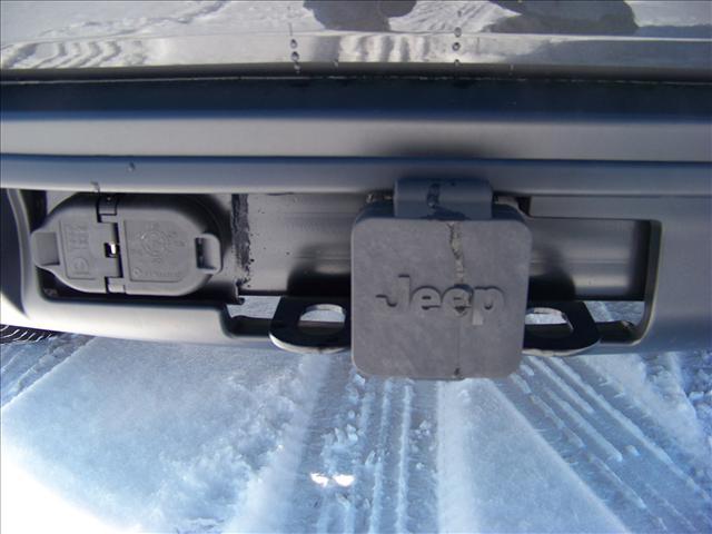 Jeep Grand Cherokee 2011 photo 3