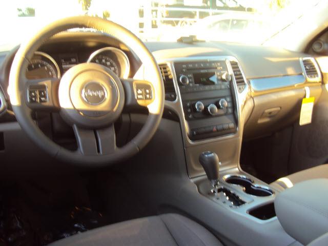 Jeep Grand Cherokee 2011 photo 5