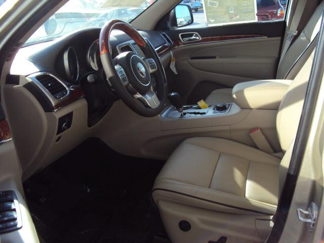 Jeep Grand Cherokee 2011 photo 4