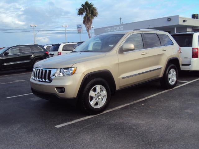 Jeep Grand Cherokee 2011 photo 2
