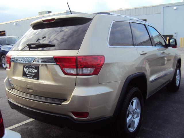 Jeep Grand Cherokee 2011 photo 3