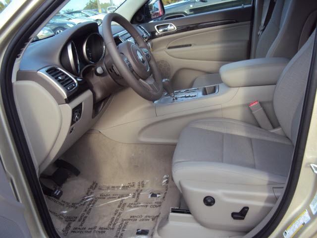 Jeep Grand Cherokee 2011 photo 4