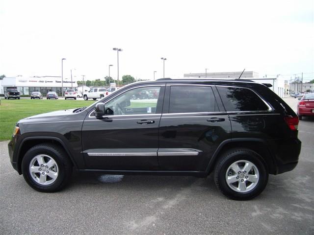 Jeep Grand Cherokee 2011 photo 3