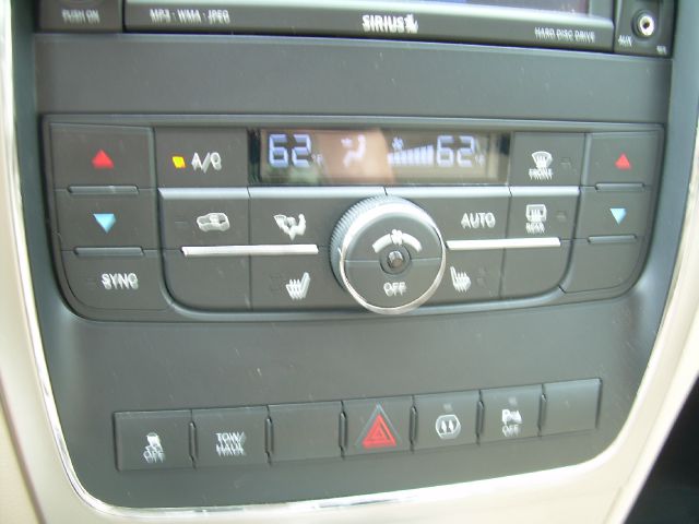 Jeep Grand Cherokee 2011 photo 23