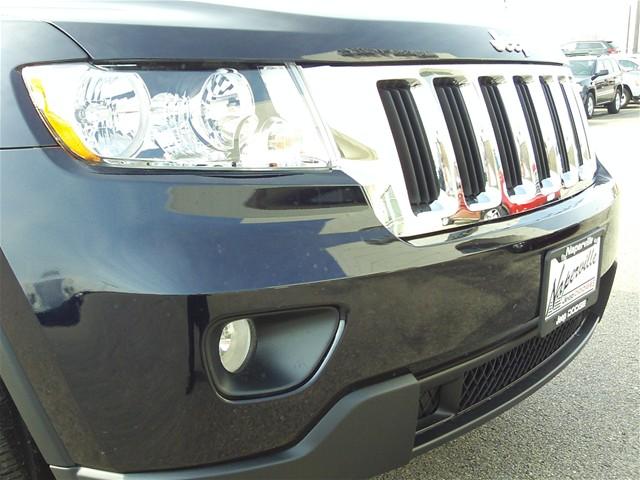 Jeep Grand Cherokee 2011 photo 1