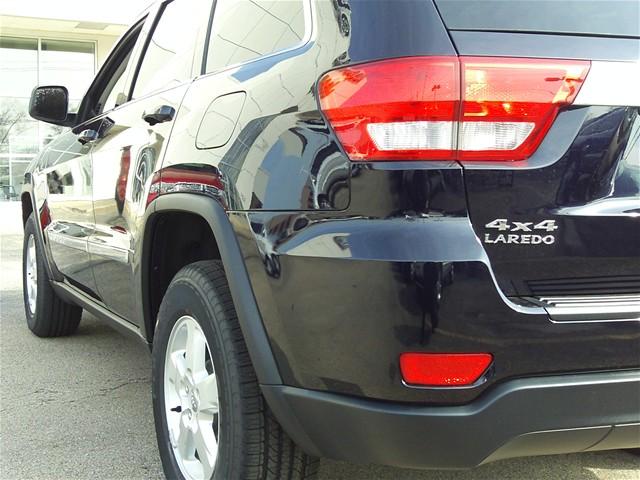 Jeep Grand Cherokee 2011 photo 5