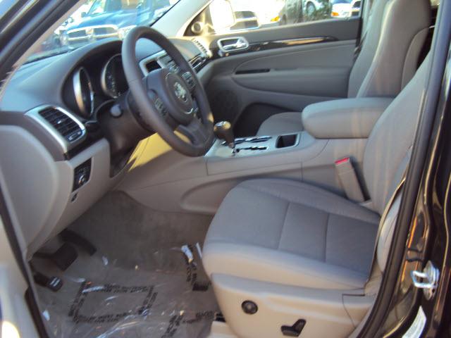 Jeep Grand Cherokee 2011 photo 4