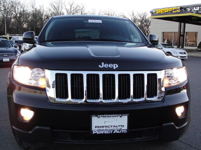Jeep Grand Cherokee 2011 photo 1
