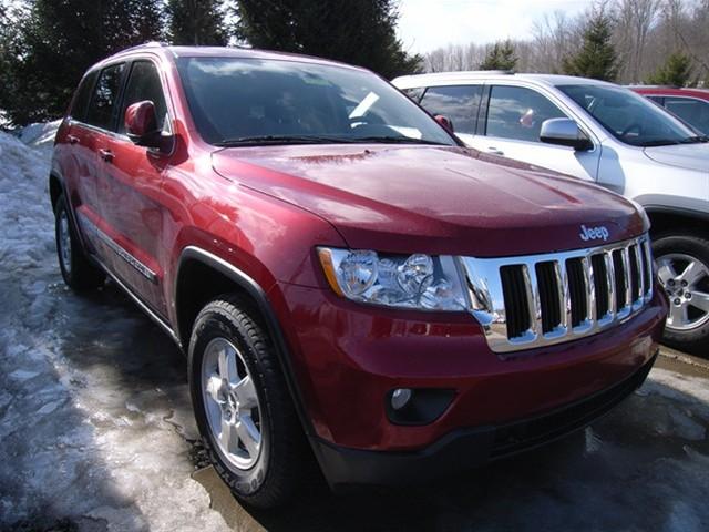 Jeep Grand Cherokee 2011 photo 2