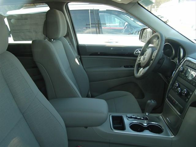 Jeep Grand Cherokee 2011 photo 3