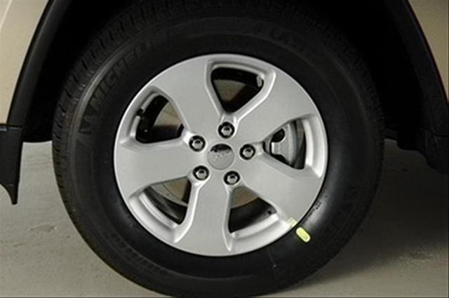 Jeep Grand Cherokee 2011 photo 2