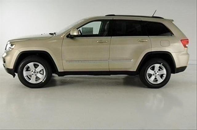 Jeep Grand Cherokee 2011 photo 3