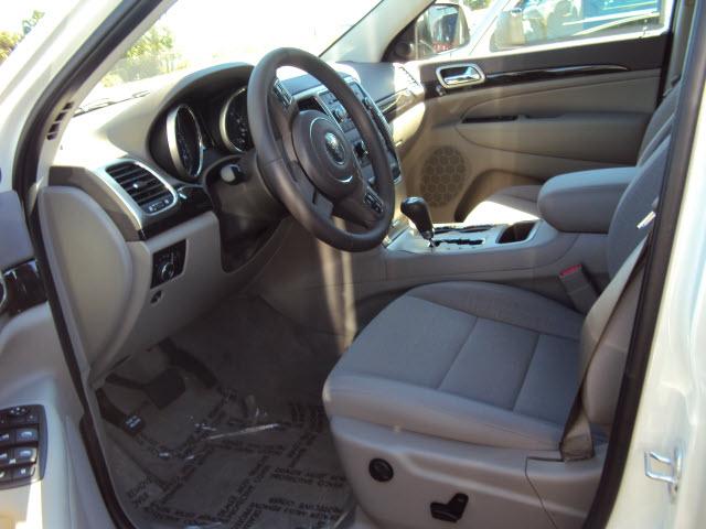 Jeep Grand Cherokee 2011 photo 3