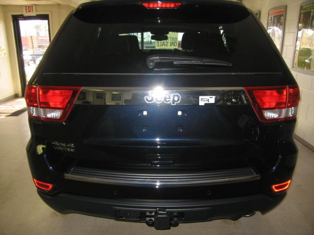 Jeep Grand Cherokee 2011 photo 3