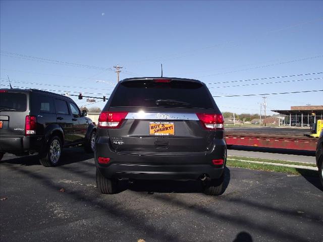 Jeep Grand Cherokee 2011 photo 1