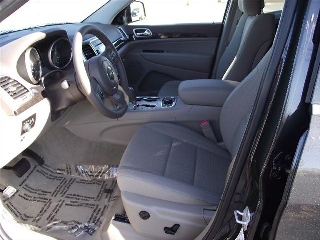 Jeep Grand Cherokee 2011 photo 2