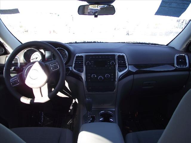 Jeep Grand Cherokee 2011 photo 3