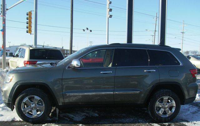 Jeep Grand Cherokee 2011 photo 1