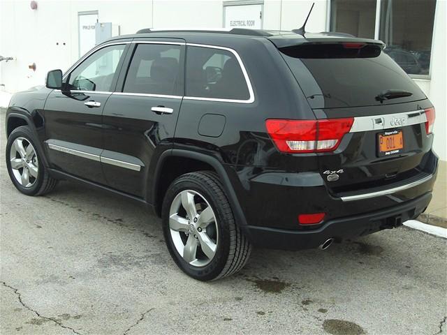 Jeep Grand Cherokee 2011 photo 2