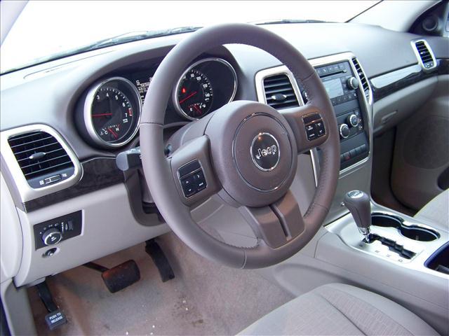 Jeep Grand Cherokee 2011 photo 3