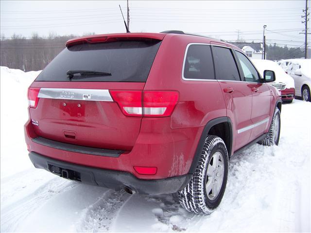 Jeep Grand Cherokee 2011 photo 2