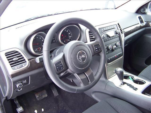 Jeep Grand Cherokee 2011 photo 3