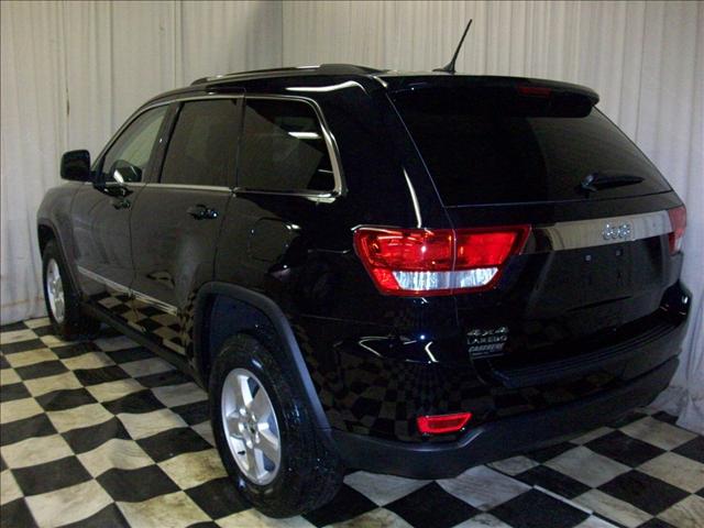 Jeep Grand Cherokee 2011 photo 2