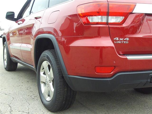 Jeep Grand Cherokee 2011 photo 4
