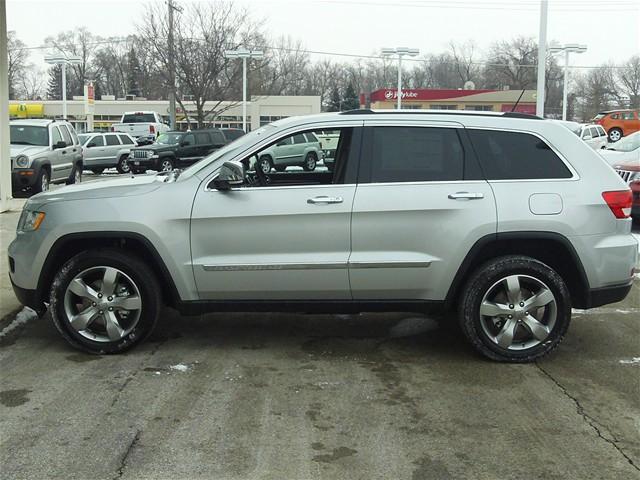 Jeep Grand Cherokee 2011 photo 1