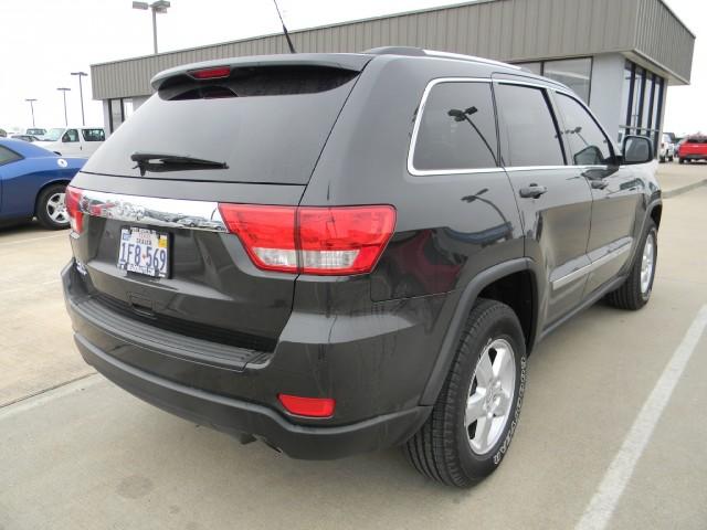 Jeep Grand Cherokee 2011 photo 3